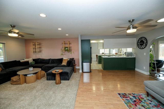 3012 Guinevere Ln, Modesto, CA 95350