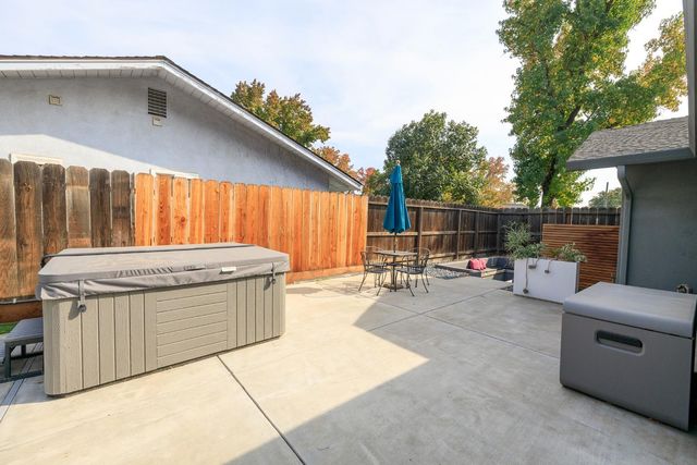 3012 Guinevere Ln, Modesto, CA 95350