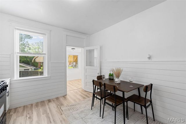 6033 Carlsbad Avenue, St Louis, MO 63116