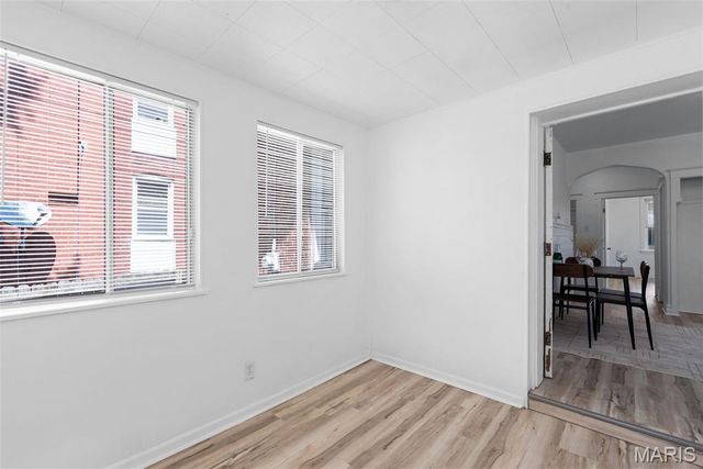 6033 Carlsbad Avenue, St Louis, MO 63116
