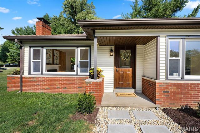 11 Pine Lake Drive, Collinsville, IL 62234