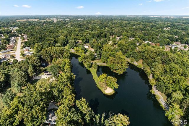11 Pine Lake Drive, Collinsville, IL 62234