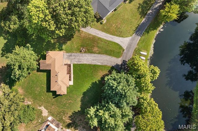 11 Pine Lake Drive, Collinsville, IL 62234