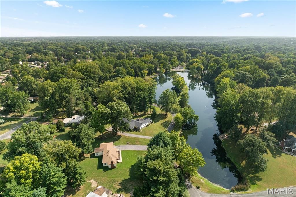 11 Pine Lake Drive, Collinsville, IL 62234
