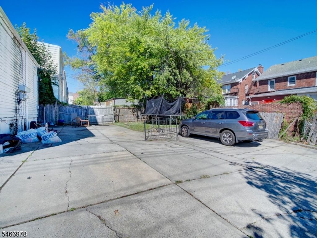197 Weequahic Ave 2, Newark City, NJ 07112 — photo 3