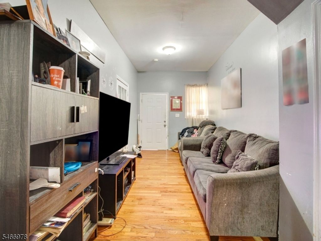 197 Weequahic Ave 2, Newark City, NJ 07112 — photo 5