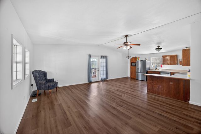 220 Pierce Ln, Monterey, TN 38574