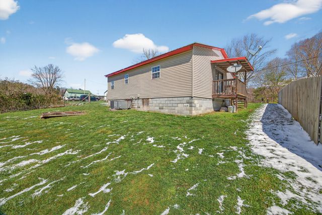 220 Pierce Ln, Monterey, TN 38574