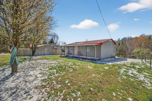 220 Pierce Ln, Monterey, TN 38574
