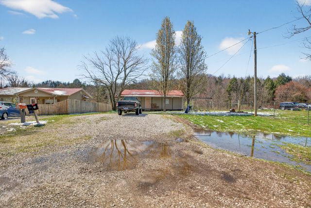 220 Pierce Ln, Monterey, TN 38574