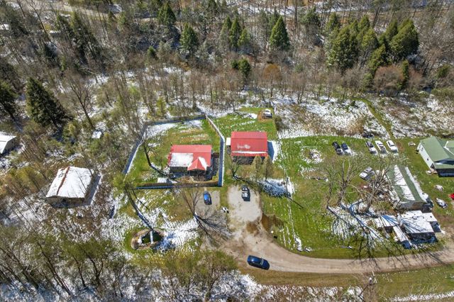220 Pierce Ln, Monterey, TN 38574