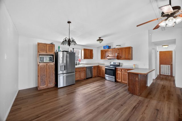 220 Pierce Ln, Monterey, TN 38574