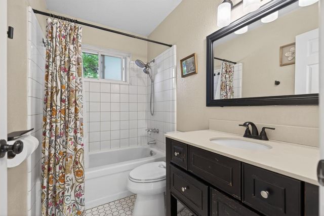 7129 Baranga Dr, Citrus Heights, CA 95621