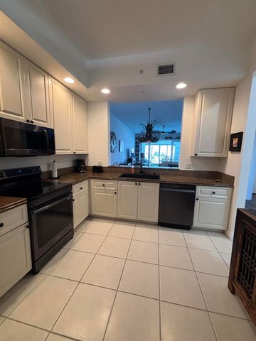 12 Harbour Isle Drive W 306, Fort Pierce, FL 34949