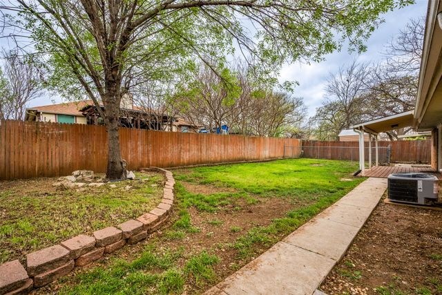 732 Danvers Lane, Mansfield, TX 76063