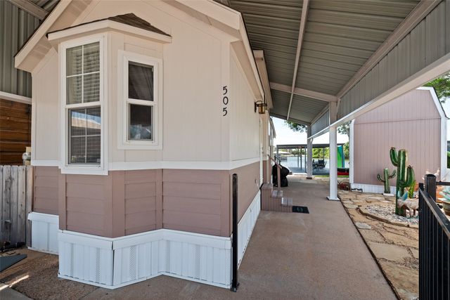 505 Brazos Harbor Drive, Granbury, TX 76048