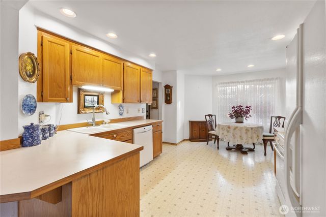 9923 74th Avenue E, Puyallup, WA 98373