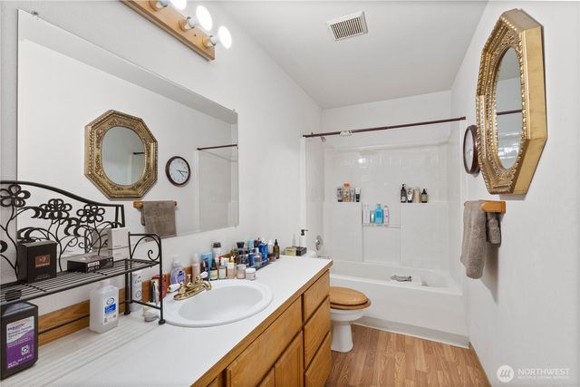 9923 74th Avenue E, Puyallup, WA 98373