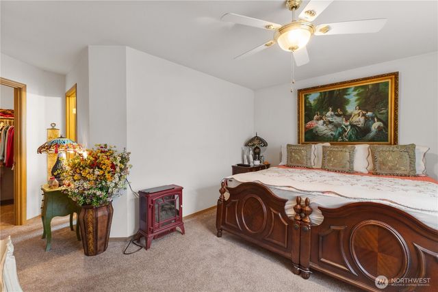 9923 74th Avenue E, Puyallup, WA 98373