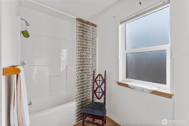 9923 74th Avenue E, Puyallup, WA 98373