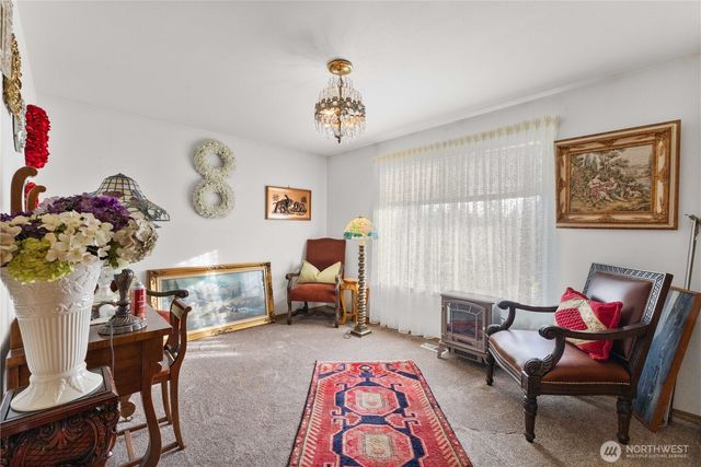 9923 74th Avenue E, Puyallup, WA 98373