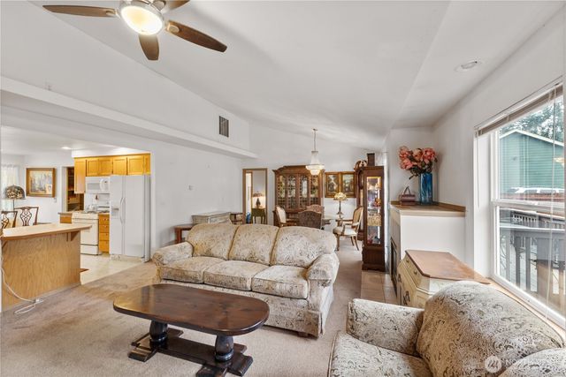 9923 74th Avenue E, Puyallup, WA 98373