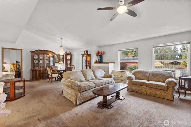 9923 74th Avenue E, Puyallup, WA 98373