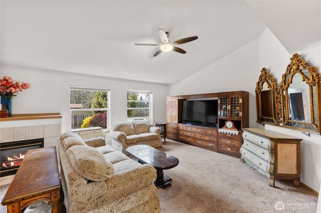 9923 74th Avenue E, Puyallup, WA 98373