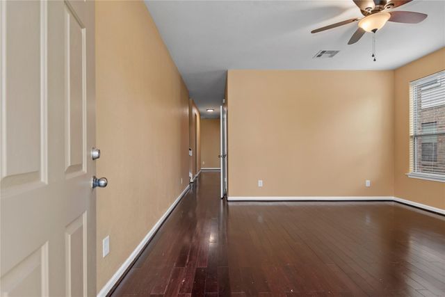 16415 Peyton Stone Circle, Houston, TX 77049