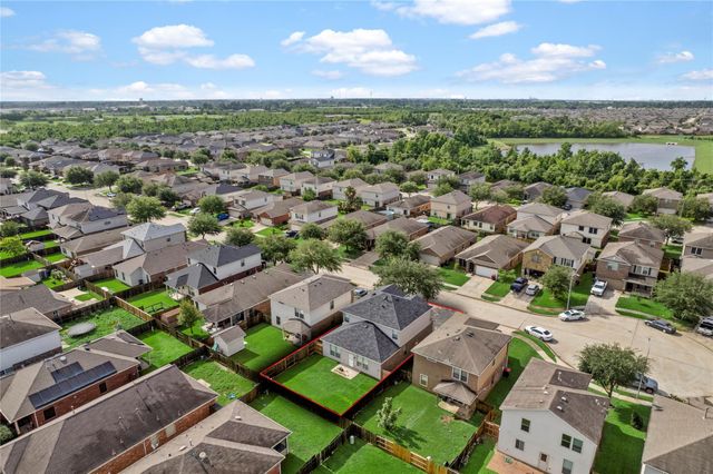 16415 Peyton Stone Circle, Houston, TX 77049