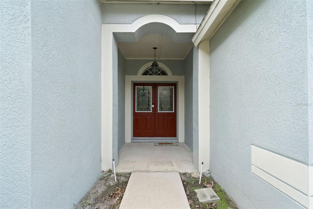 Image 3 of property listing at 30750 IVERSON DRIVE, Wesley Chapel, FL 33543