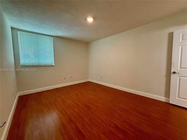 7800 Collins Ave 407, Miami Beach, FL 33141