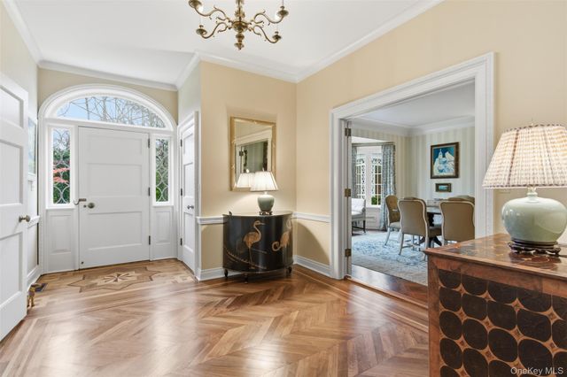 159 Factory Pond Road, Mill Neck, NY 11560