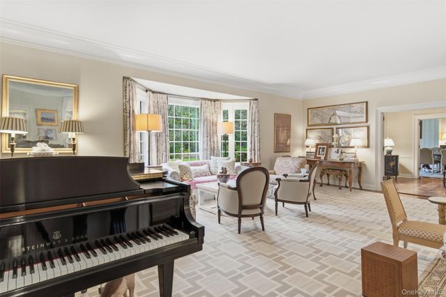 159 Factory Pond Road, Mill Neck, NY 11560