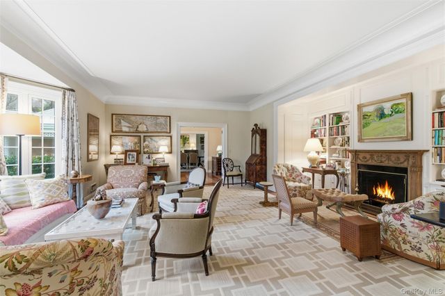 159 Factory Pond Road, Mill Neck, NY 11560