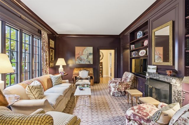 159 Factory Pond Road, Mill Neck, NY 11560