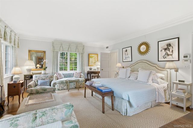 159 Factory Pond Road, Mill Neck, NY 11560