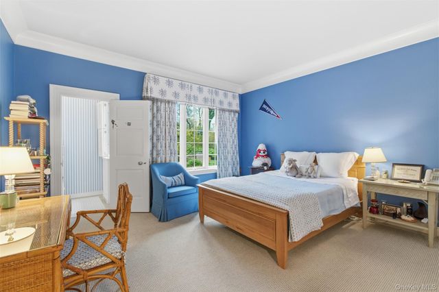 159 Factory Pond Road, Mill Neck, NY 11560