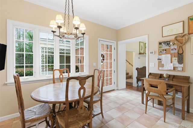 159 Factory Pond Road, Mill Neck, NY 11560