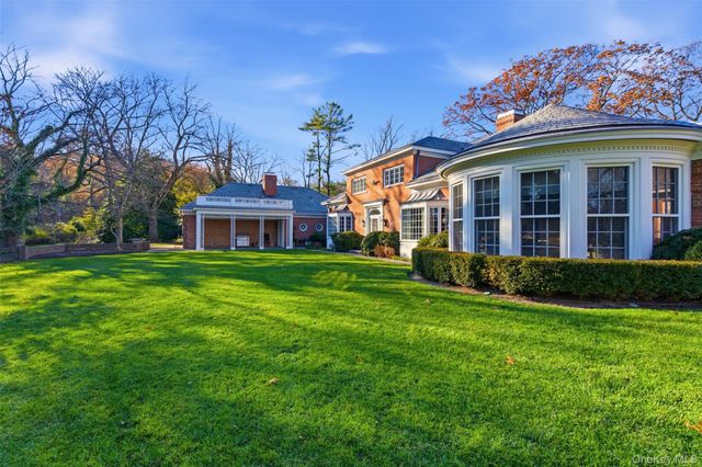 159 Factory Pond Road, Mill Neck, NY 11560