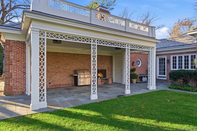 159 Factory Pond Road, Mill Neck, NY 11560