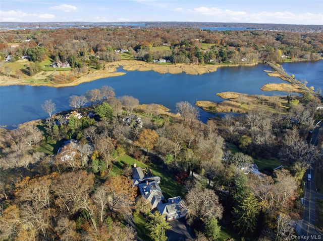 159 Factory Pond Road, Mill Neck, NY 11560