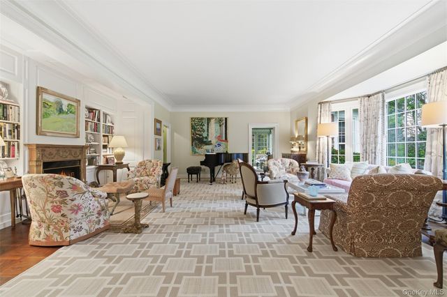 159 Factory Pond Road, Mill Neck, NY 11560