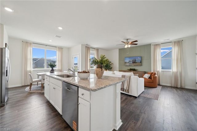 303 Mizzen WAY, Elizabeth City, NC 27909