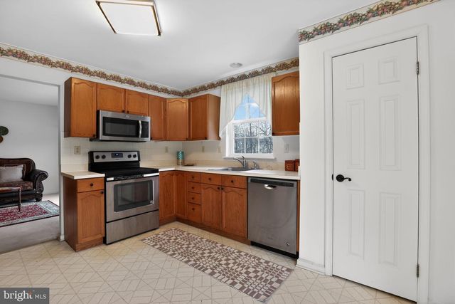 1026 COLIN DR, Royersford, PA 19468