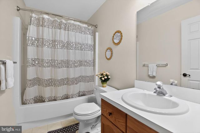 1026 COLIN DR, Royersford, PA 19468