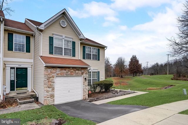 1026 COLIN DR, Royersford, PA 19468