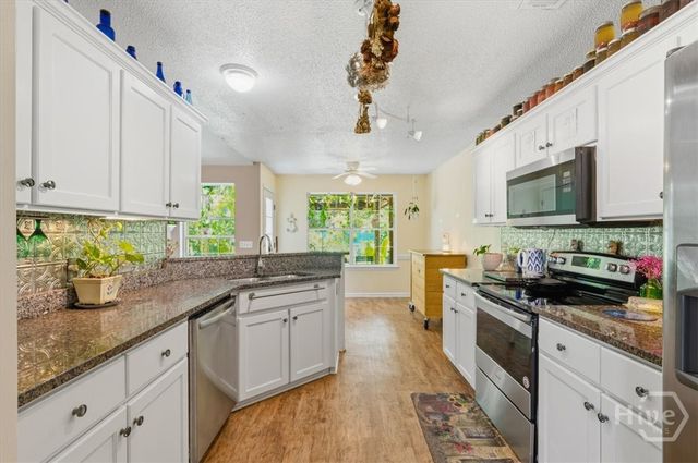 725 Laurel Hill Circle, Richmond Hill, GA 31324
