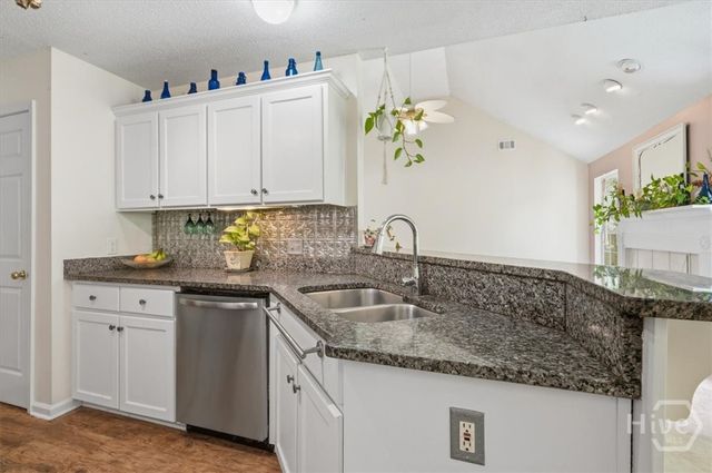 725 Laurel Hill Circle, Richmond Hill, GA 31324