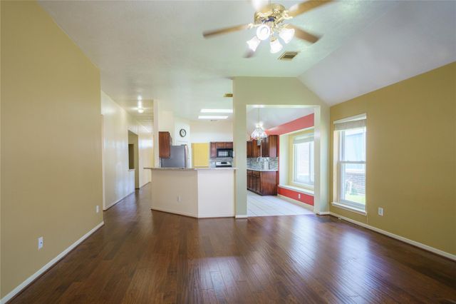 9927 Autumn Way Drive, Houston, TX 77064